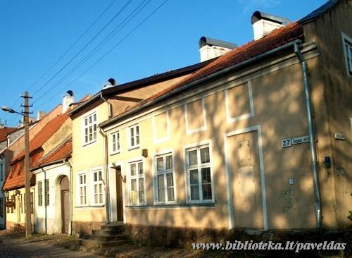 Turgaus Platz 25, 27, 2002.