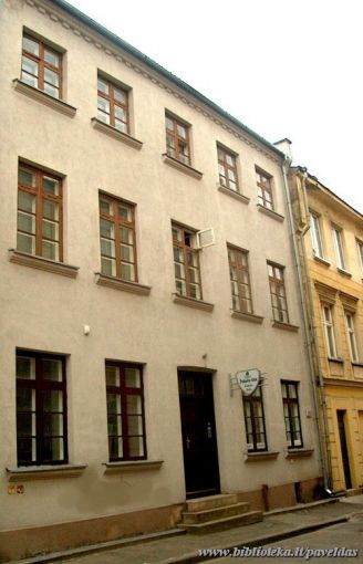 20 Tomo St. 2002.
