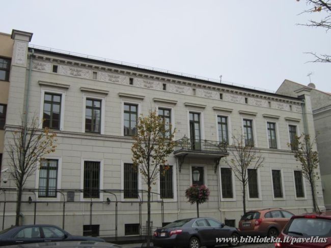 1 Turgaus St. 2013.