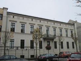 1 Turgaus St. 2013.