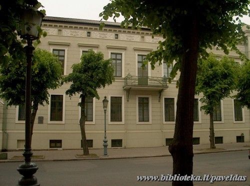 1 Turgaus St. 2002.