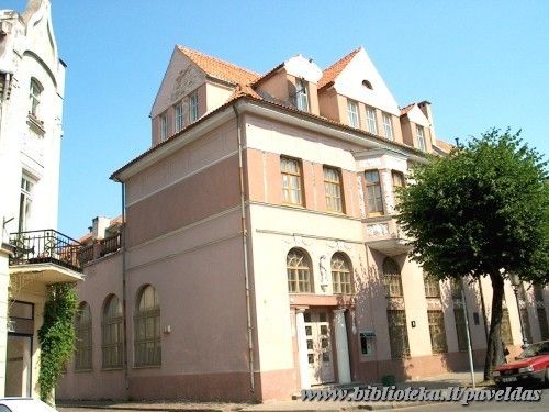 9 Turgaus St. 2002.