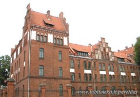 Complex of barracks ( 84 H. Manto St.) 2002.