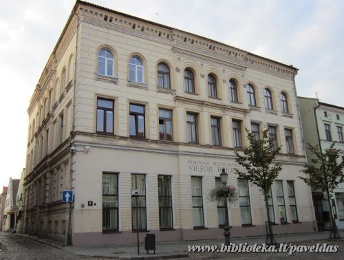 Complex of Buildings (8 Turgaus St., 7 Tomo St.) 2014.