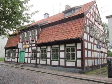Statiniai